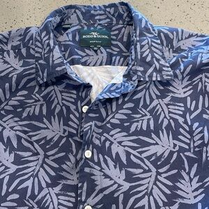 Rodd & Gunn navy Hawaiian button down shirt size XL (only worn once)